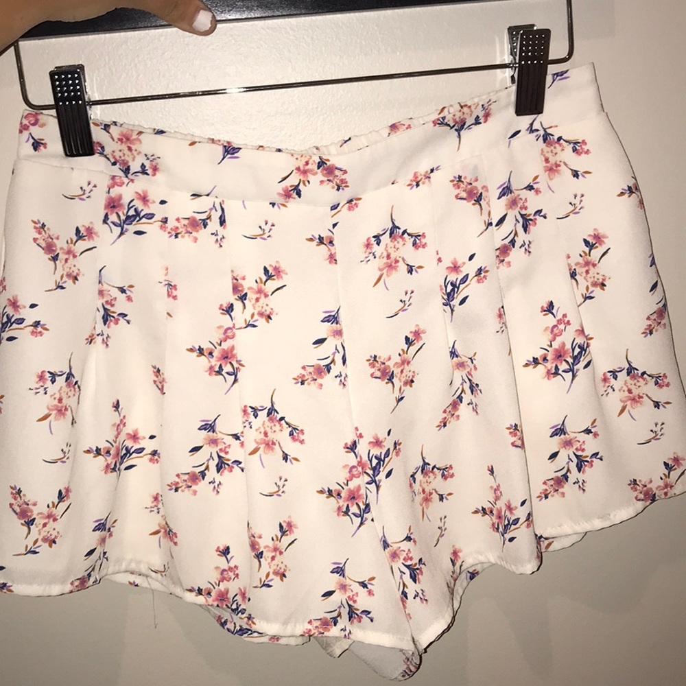 Never worn forever21 flowy shorts